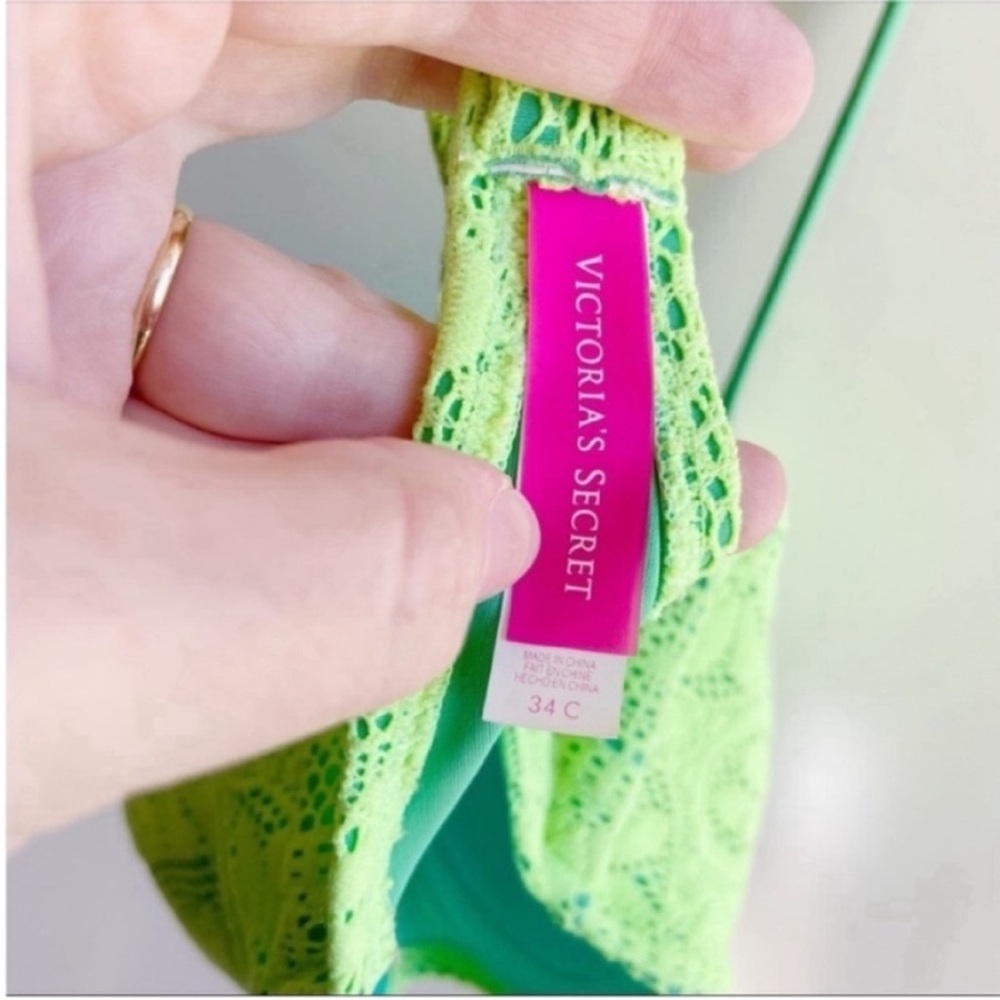 Victoria's Secret bikini top neon green lace halter - Picture 5 of 7